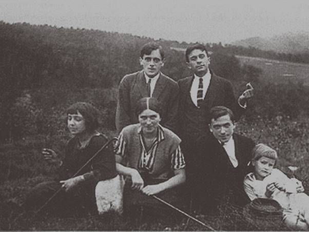 M. Tsvetaeva, S. Efron, K. Rodzevich and others